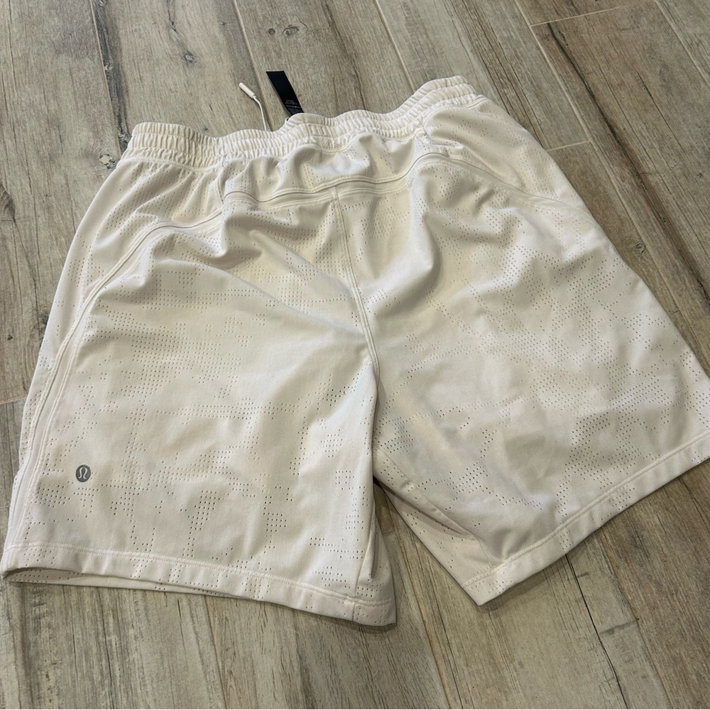 Mens Lululemon Lined Jacquard Pacebreaker Shorts, M - Picture 2 of 5